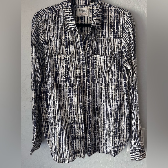HOLDING HORSES Tops - Holding Horses Anthropologie Rayon Blouse EUC Size S